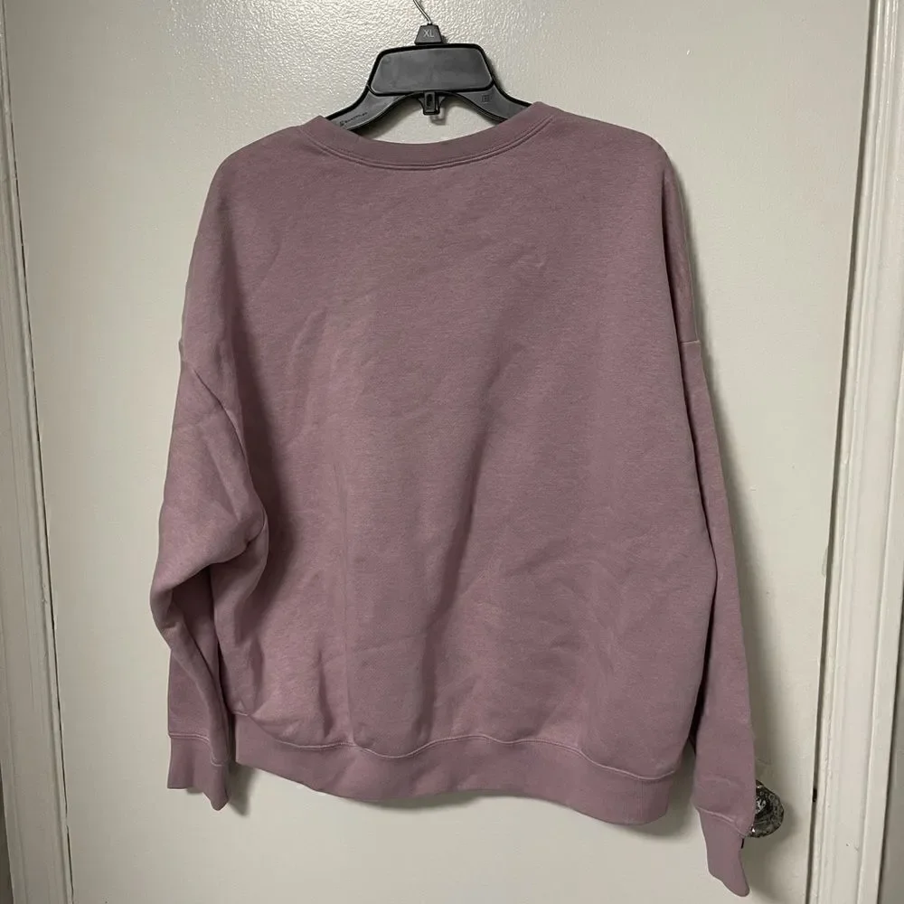RARE Nike Rally crew neck sweatshirt